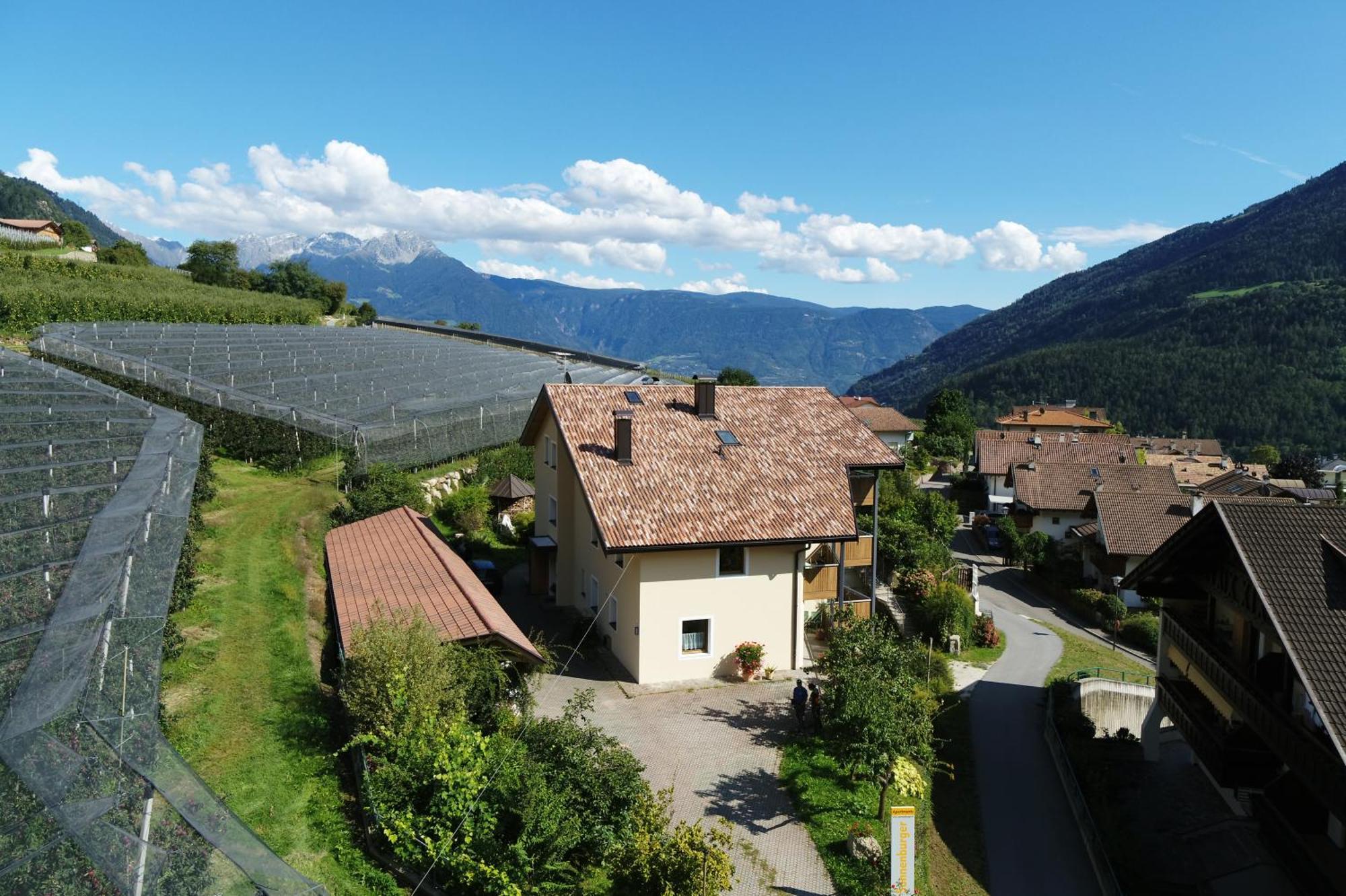 Residence Sonnenburger Partschins Exteriör bild